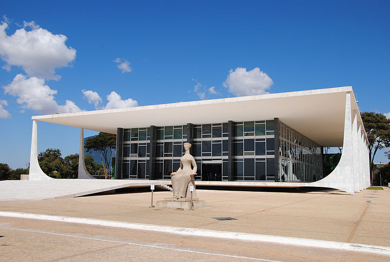 Supremo Tribunal Federal na mira da PEC 35/2015!