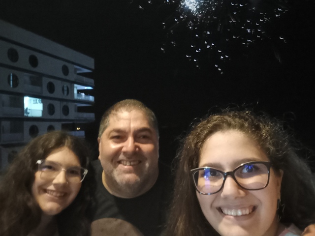 Viva o Dia da Confraternização Universal!
