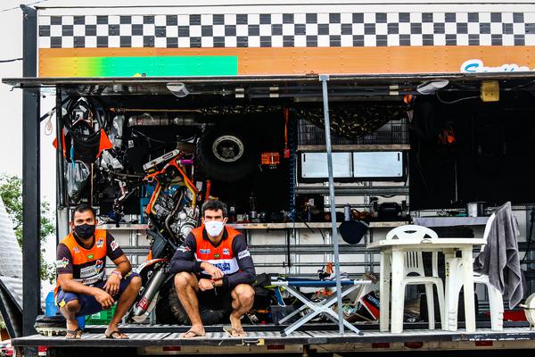 Equipe da Taguatur realizará a preparação mecânica e logística no Sertões – Foto: Cadu Rolim/Shez