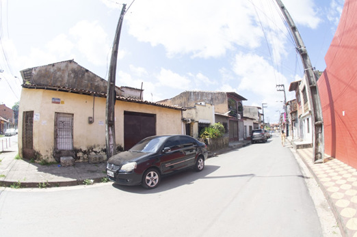 A placa, com Rua João Evangelista na esquina do Caminho da Boiada, permanece – Arquivo: Herbert de Jesus Santos
