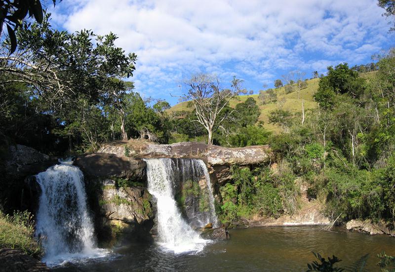 Um mergulho na Cachoeira do Desterro - Foto: Divulgação