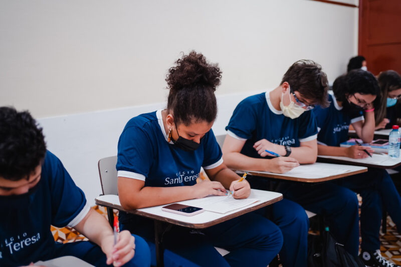 Alunos da escola Santa Teresa em dinâmica sobre o empreendedorismo - Foto: Isaque Mota