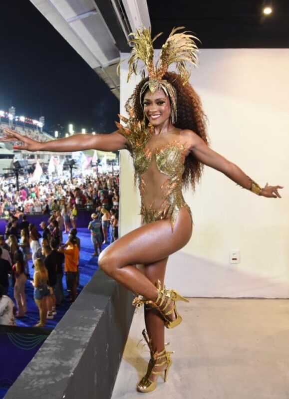 Erika Januza, atriz e modelo - Ari Kaye