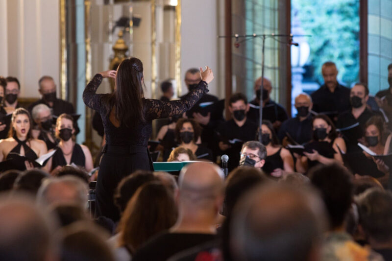 Composição inédita de André Mehmari criada especialmente para o coral revisita poemas de Cruz e Sousa junto a clarineta e piano – Foto: Divulgação