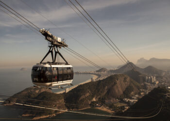 Em seus 110 anos de história e funcionamento, já recebeu aproximadamente 50 milhões de visitantes, sendo o teleférico mais antigo em funcionamento do mundo - Foto: Divulgação