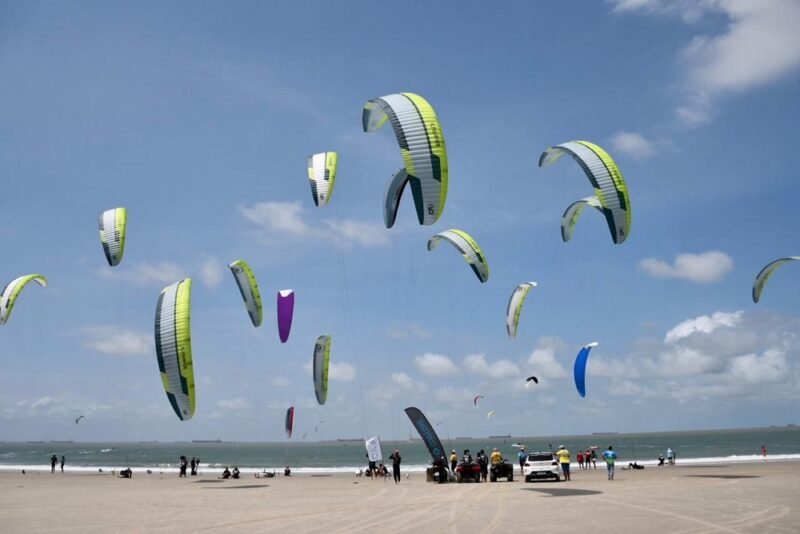 No céu de São Luís, esportes como o kite surf dão tom e cor ao Mobiliza SLZ – Foto: Divulgação