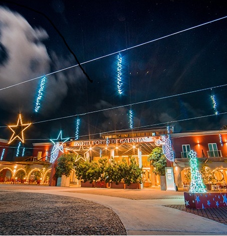 Iluminado e decorado Enotel Porto de Galinhas pronto para a chegada de 2023 – Foto: Divulgação