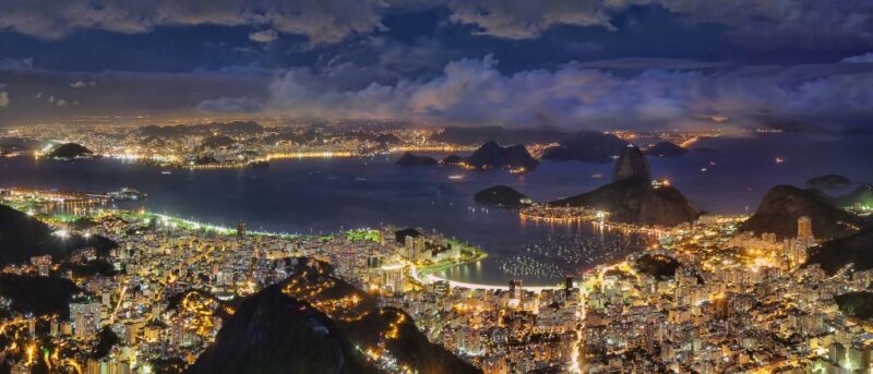 A festa de Réveillon na Cidade Maravilhosa, um espetáculo que reúne pessoas do mendo todo - Foto: Divulgação