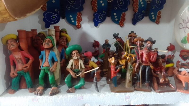 As miniaturas artesanais tradicionais do artesanato de São Gonçalo do Amarante – Foto: Divulgação