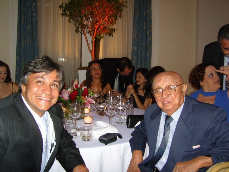 Luis Pires e José Carlos Araújo na festa de 50 anos da Abrajet Nacional, no Copacabana Palace, no Rio de Janeiro - Foto: Gutemberg Bogéa
