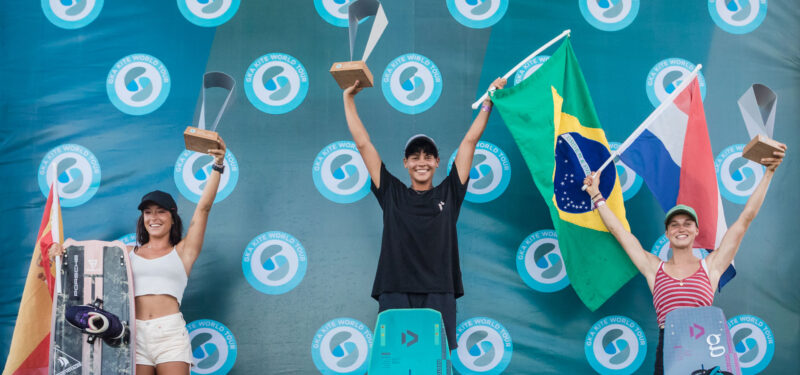 Entre julho e dezembro, o povoado Atins é invadido por kitesurfistas em busca de bons ventos – Foto: Leo Castro