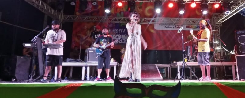 Regiane Araújo e a banda Raiz Tribal levaram o melhor do Reggae para o carnaval de Bequimão - Foto: Prefeitura de Bequimão / Divulgação