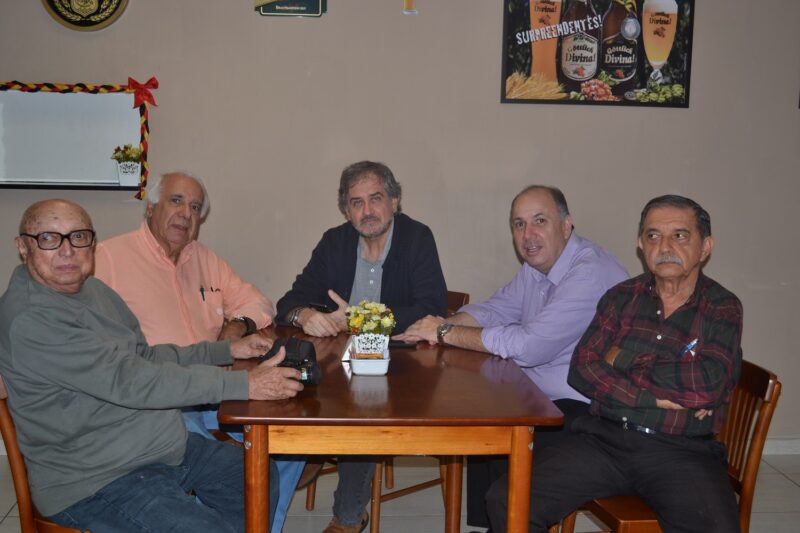 José Carlos, Hélcio Estrella, Arnaldo Moreira. Sérgio Moreira e Luiz Felipe Moura - Foto: Gutemberg Bogéa