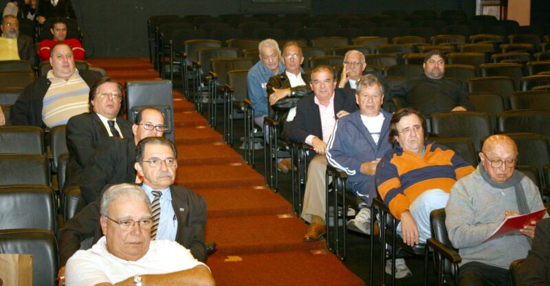 José Carlos Araújo sempre atento as anotações jornalísticas - Foto: Arquivo JP Turismo