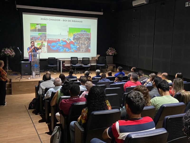 O artista Gil Leros participa do Estação Turismo, contando a experiência dos seus Murais da Memória pelo Maranhão – Foto: Divulgação