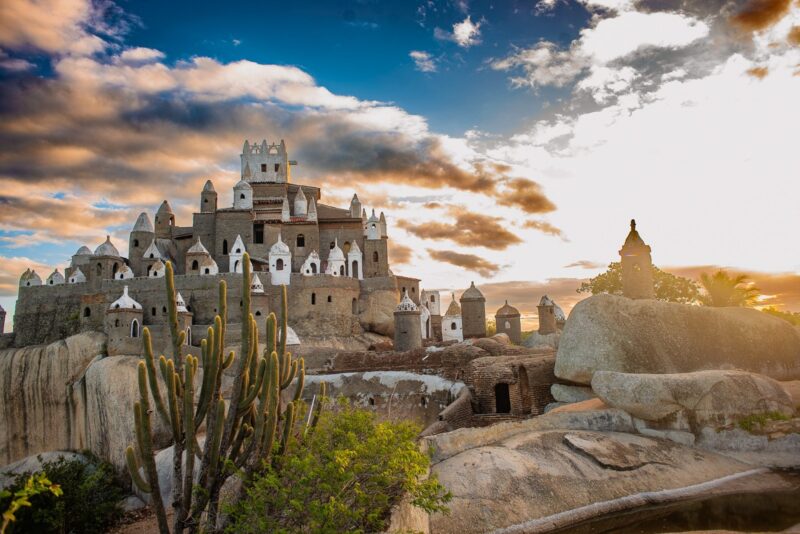 O Majestoso e imponente Castelo Zé dos Montes e a importante visão de entretenimento de um produto turístico de tamanha e rara beleza - Foto: Leandro Santos