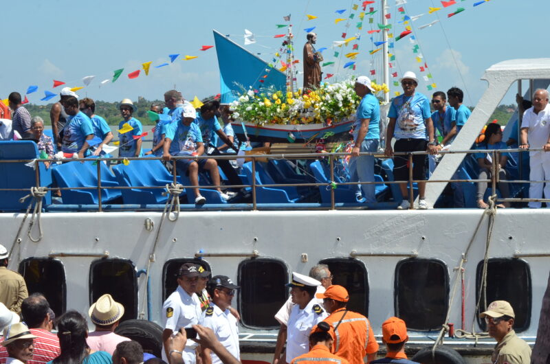 A procissão marítima de São Pedro é considerada o ponto máximo do festejo junino em São Luís – Foto: Gilson Ferreira