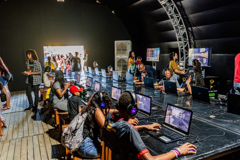 Tecnologia disposição dos jovens no Festival da Juventude Cristã - Foto: Divulgação