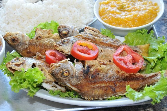 Nos restaurantes ribamarenses, o apetitoso peixe pedra 