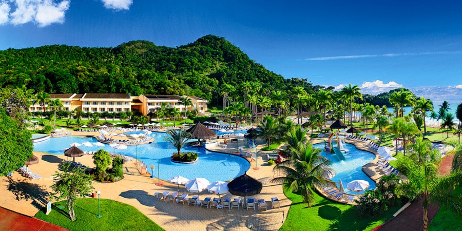 Resorts brasileiros entram no clima da festa e preparam suas noites cubanas. No detalhe, o Vila Galé Angra, no Rio de Janeiro - Foto: Divulgação