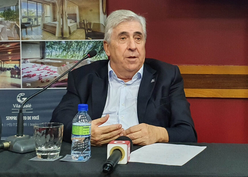 O presidente e fundador, Jorge Rebelo de Almeida encantado com a riquezacultural do país na inauguração do Vila Galé Cayo Paredón, em Cuba - Foto: Divulgação