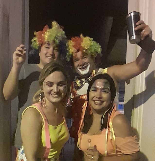 Foliões vestem as fantasias e brincam no carnaval da Bicicletinha - Foto: Divulgação