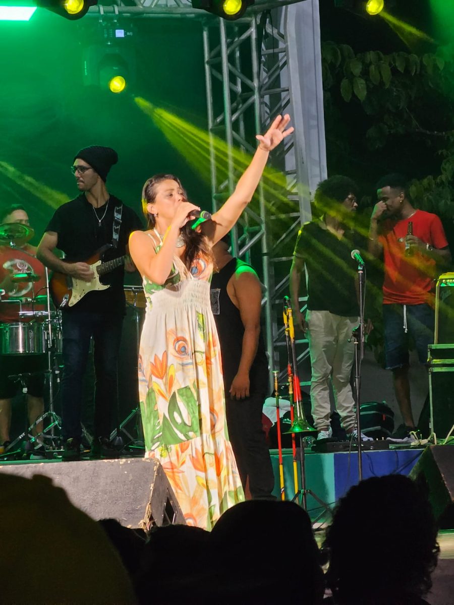 Alessandra Queiroz e Banda Capital Roots em noite de celebração a Guimarães - Foto: Hewerton Souza