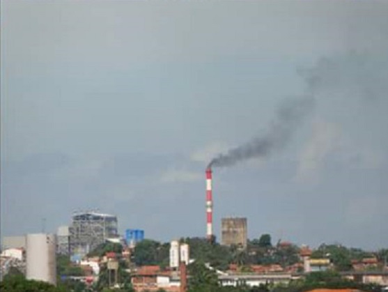 Poluição na usina termelétrica ENEVA – Foto: Movimento de Defesa da Ilha