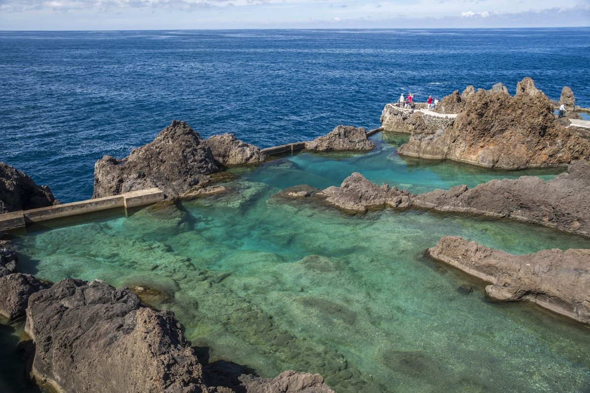 Porto Moniz é uma vila portuguesa sede do Município de Porto Moniz da ilha da Madeira - Foto: Greg Snell