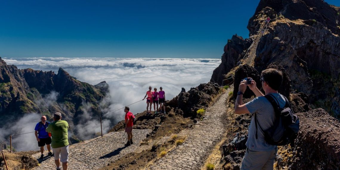 Um ponto turístico que nos dá a sensação que está tocando o céu – Foto: Divulgação