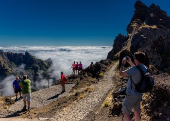 Um ponto turístico que nos dá a sensação que está tocando o céu – Foto: Divulgação