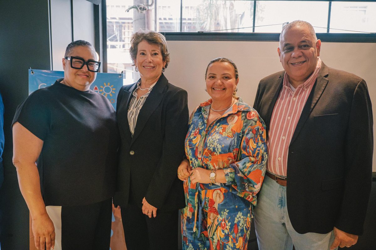 Wilma Gonzales, Peggy Croes, Janaina Araujo e Hugo Clarinda, da delegação de Curação - Foto: Divulgação