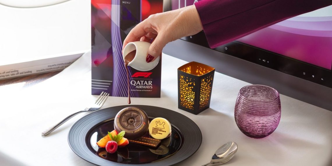 Opções de refeições premium também serão oferecidas, em cartões de menu temáticos da F1®, junto com sobremesas e chocolates inspirados no campeonato - Foto: Divulgação