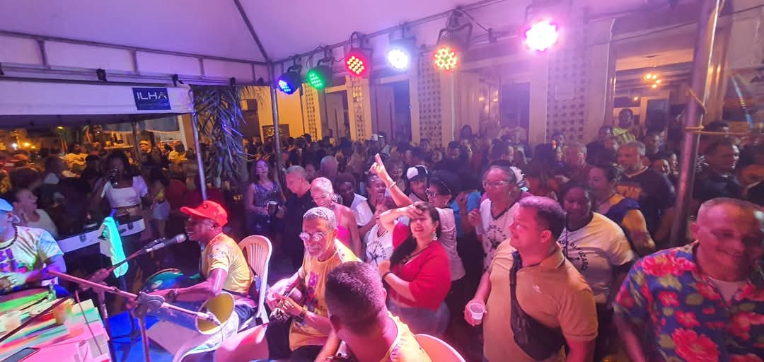 O ABC Bar Clube recebe a Bicicleta do Samba em sua área externa na Rua de Nazaré - Foto: Divulgação 
