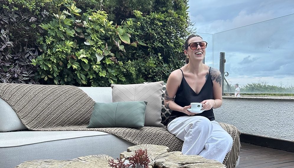 O hotel estilo "casa de praia" recebe a vice-campeã do MasterChef Brasil 2024, Giorgia Paladini, para um jantar exclusivo no dia 22 de janeiro - Foto: Divulgação