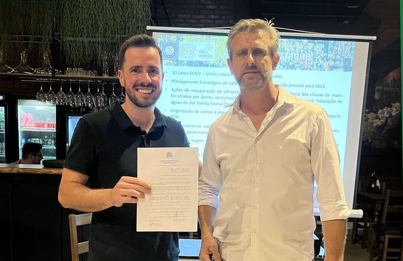 André Larentis assume a presidência para o biênio 2025/2026, sucedendo Ronaldo Zorzi, que encerra sua gestão com grandes conquistas - Foto: Bárbara Salvatti