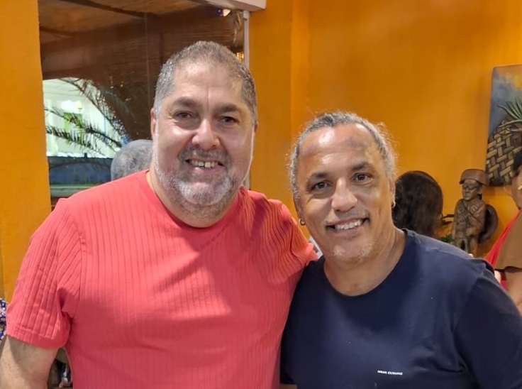 Gutemberg Bogéa, presidente da Abrajet/Maranhão ao lado do jornalista Samartony Martins durante o encontro dos membros da entidade – Foto: Divulgação