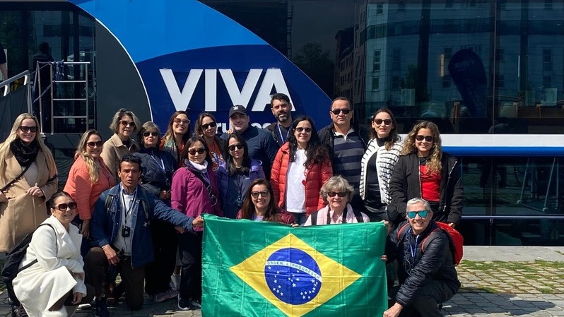 Grupo de agentes de viagem a bordo do VIVA Enjoy: Geotur, Donato, Enzzo Viagens, Novo Mundo, Fortline Turismo, Mulheres pelo Mundo , ASAP, SENATOR e Refina Travel - Foto: Divulgação