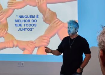 Marcos Luz durante treinamento de equipe – Foto: Divulgação
