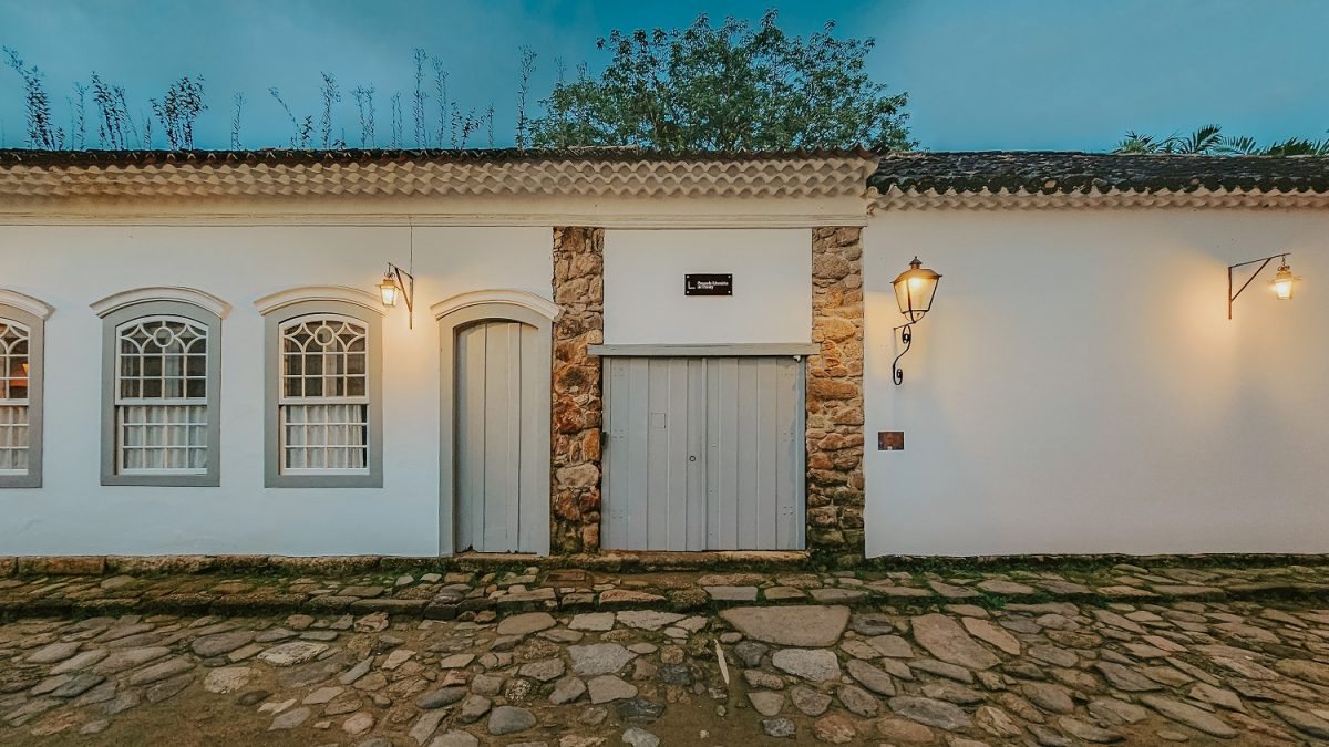 Paraty já serviu de cenário para diversas produções audiovisuais, ganhando agora novamente destaque em cenas da trama da Globo – Foto: Divulgação