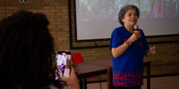 A historiadora, Patrícia Melo é responsável pela assessoria histórica da exposição “Costura de Cores Ancestrais - A RETOMADA” - Foto: Alonso Junior